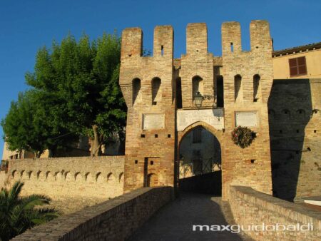 Progetto Fotografico: Castel d’Emilio, ritratto di un Paese.